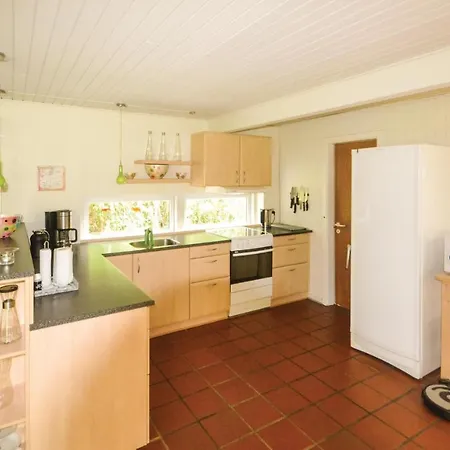 Three-bedroom Holiday In Hébergement de vacances *
