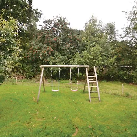 Three-bedroom Holiday In Hébergement de vacances Glesborg