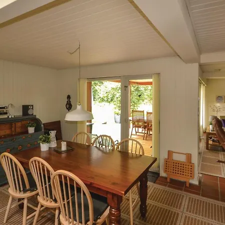 Three-bedroom Holiday In Hébergement de vacances *